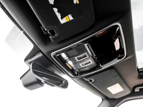 Used 2018 Land Rover Range Rover Sport HSE image 22