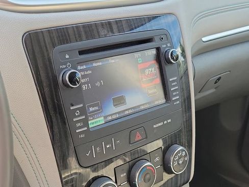 Used 2013 Chevrolet Traverse LT FWD image 16
