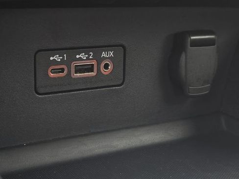 Used 2025 Nissan Altima 2.5 SV FWD image 27