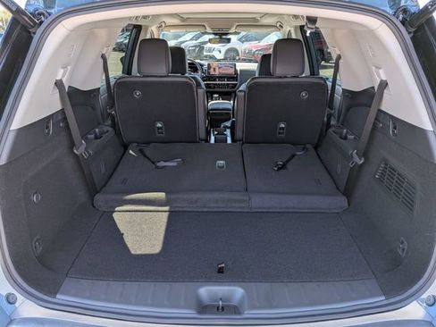 New 2026 Nissan Pathfinder SL image 30