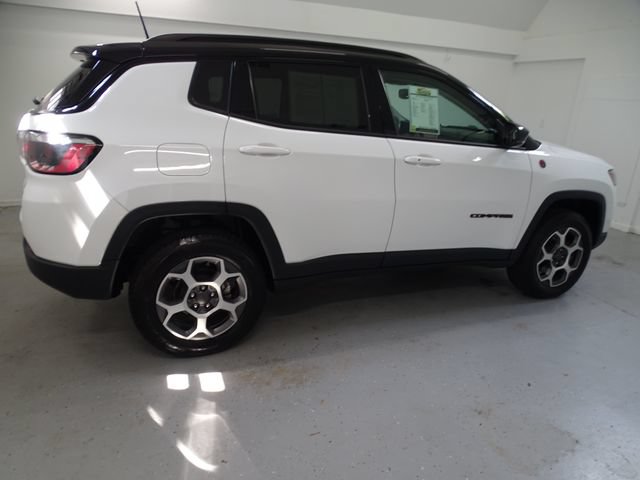 Used 2022 Jeep Compass Trailhawk w/ Trailhawk Convenience Group AWD/4WD image 24