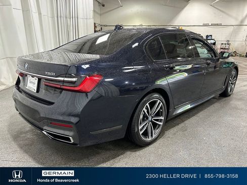 Used 2022 BMW 750i xDrive w/ Luxury Rear Seating Package AWD/4WD image 8