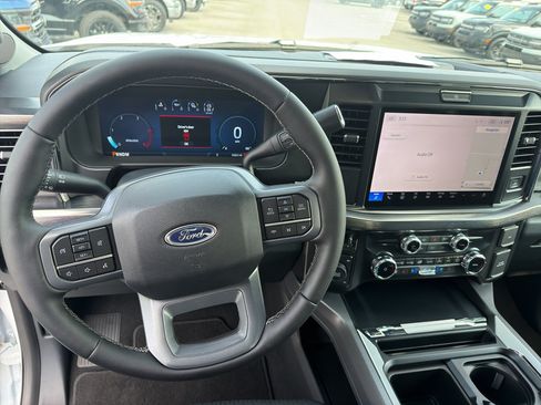 Used 2025 Ford F350 Lariat AWD/4WD image 11