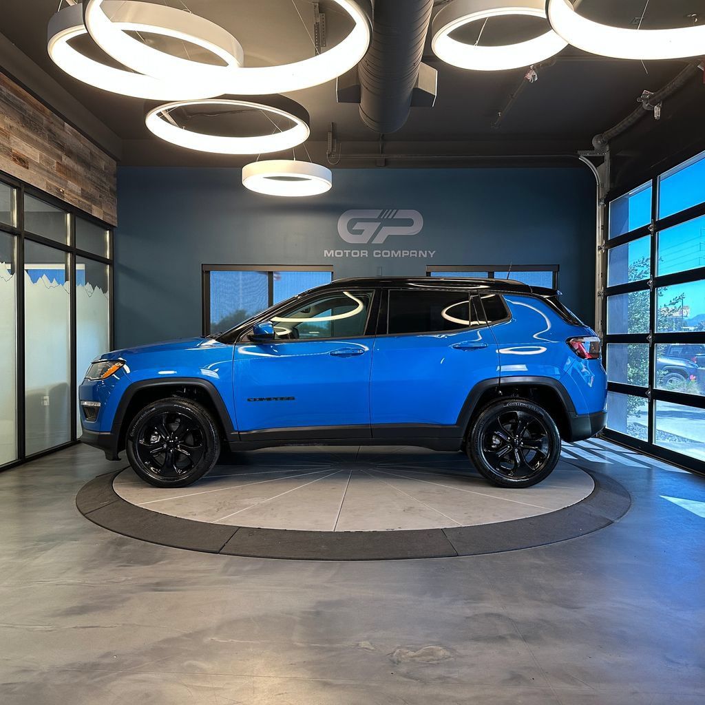 Used 2021 Jeep Compass Latitude AWD/4WD image 6
