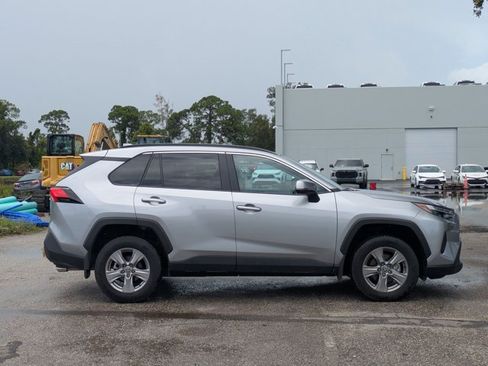 Used 2025 Toyota RAV4 XLE w/ Convenience Package FWD image 4