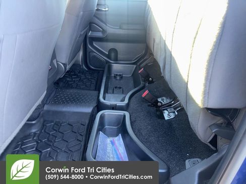 Used 2023 Nissan Frontier SV w/ Technology Package image 10