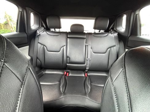Used 2025 Jeep Compass Limited AWD/4WD image 35