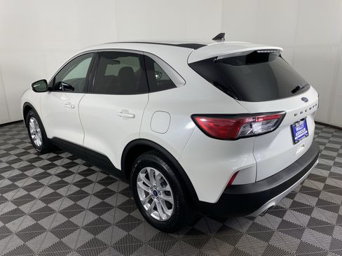 Used 2020 Ford Escape SE FWD image 8
