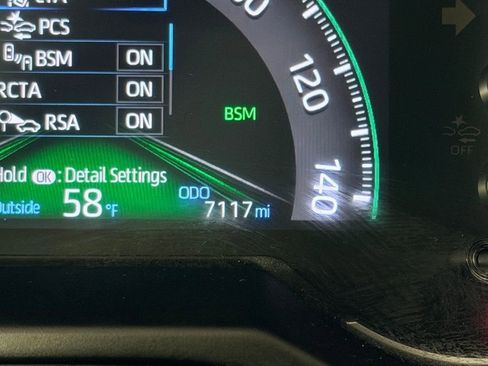 Used 2025 Toyota RAV4 XLE image 13