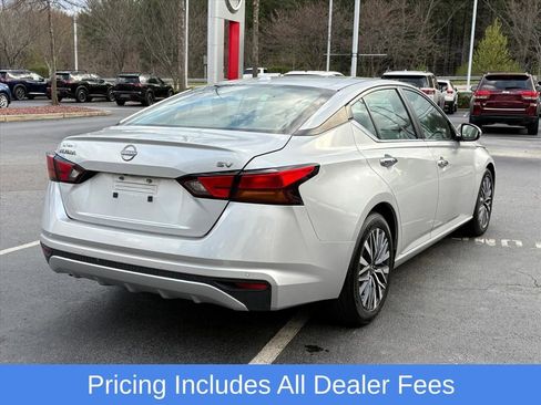 Used 2023 Nissan Altima 2.5 SV FWD image 8