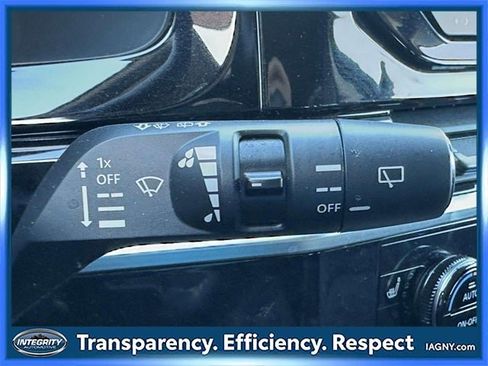 Certified 2024 Nissan Pathfinder SV image 34