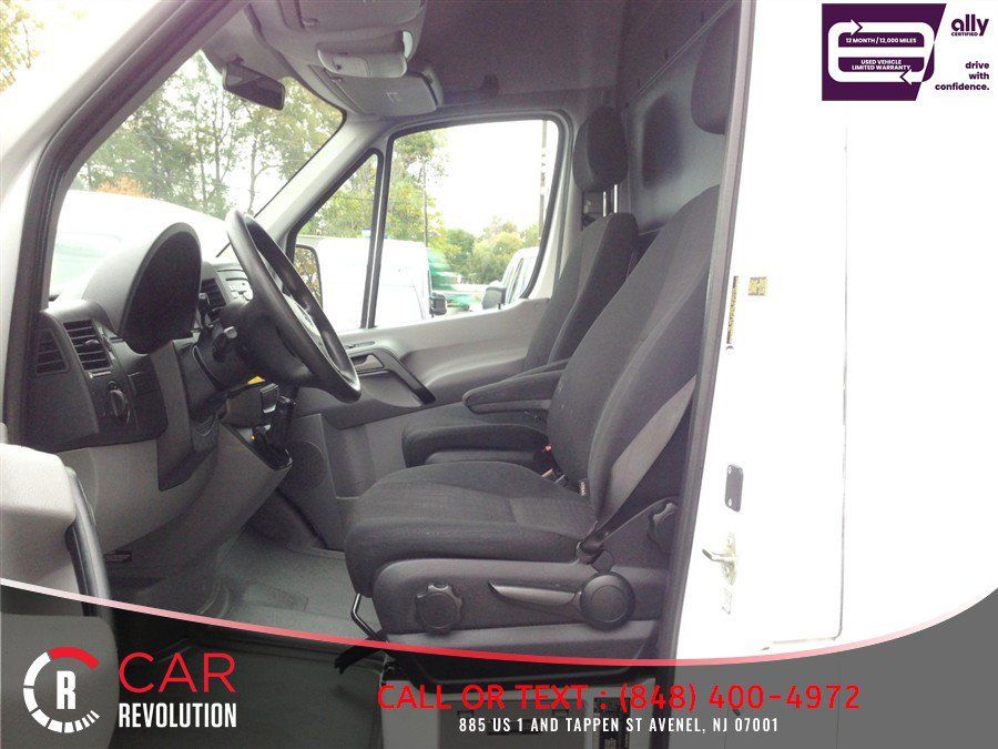 Used 2018 Mercedes-Benz Sprinter 2500 image 32