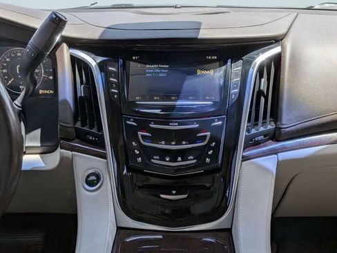 Used 2015 Cadillac Escalade ESV Premium AWD/4WD image 17