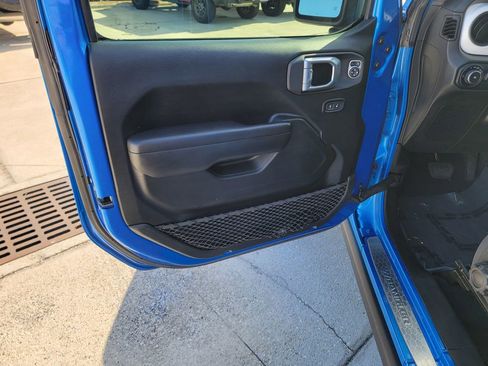 Used 2021 Jeep Wrangler Unlimited Sport AWD/4WD image 9