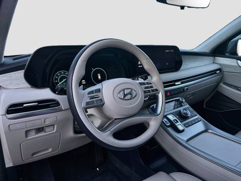 Used 2025 Hyundai Palisade Calligraphy FWD image 7