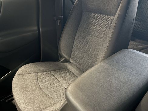 Used 2022 Chevrolet Equinox LT FWD image 17