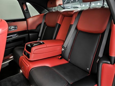 Used 2018 Rolls-Royce Ghost RWD image 21