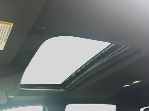 Used 2023 Chevrolet Silverado 1500 ZR2 w/ Technology Package image 15