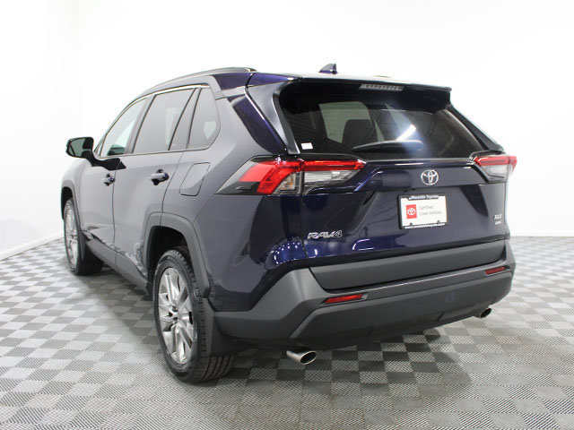 Certified 2022 Toyota RAV4 XLE Premium AWD/4WD image 4