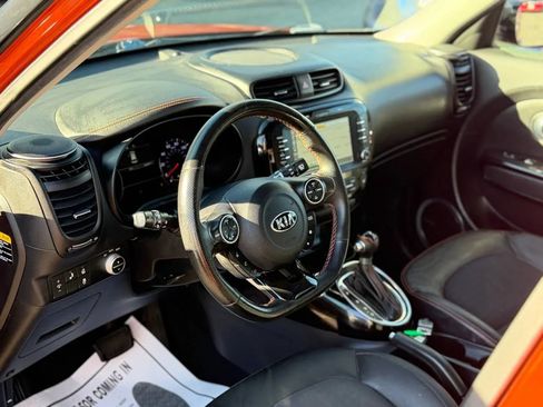 Used 2018 Kia Soul ! w/ Tech Package FWD image 24