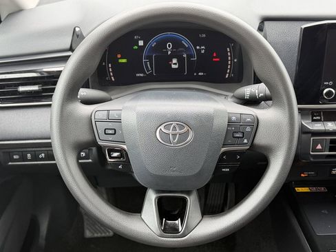 Used 2026 Toyota Camry LE FWD image 15