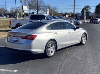 Used 2022 Chevrolet Malibu LS w/ Driver Confidence Package II video 3