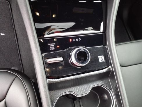 New 2025 Jeep Grand Cherokee L Limited w/ Black Appearance Package image 15