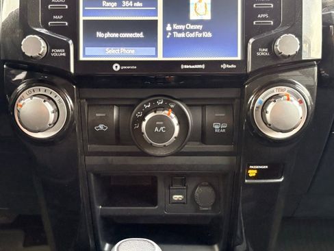 Used 2024 Toyota 4Runner TRD Off-Road image 16