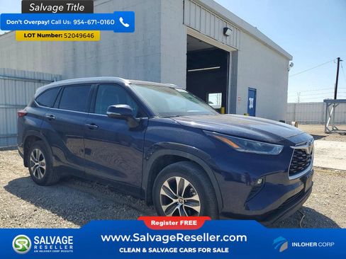 Used 2021 Toyota Highlander XLE AWD/4WD image 5