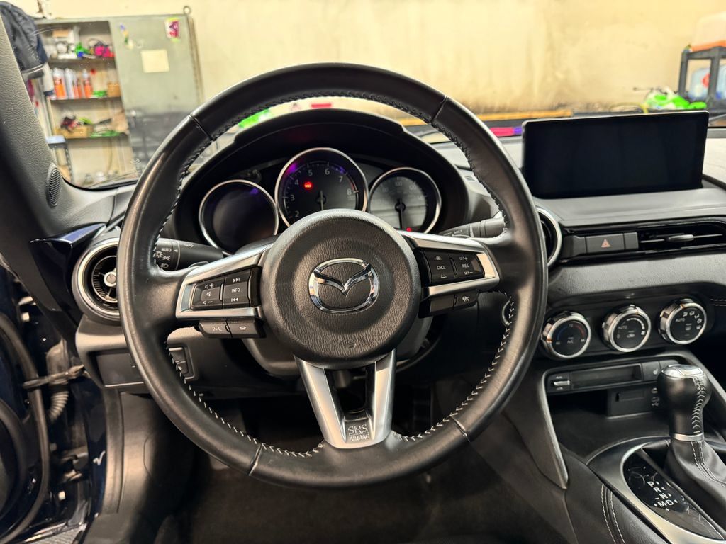 Used 2025 MAZDA MX-5 Miata RF Grand Touring RWD image 17