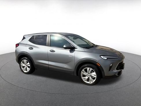Used 2025 Buick Encore GX Preferred image 2