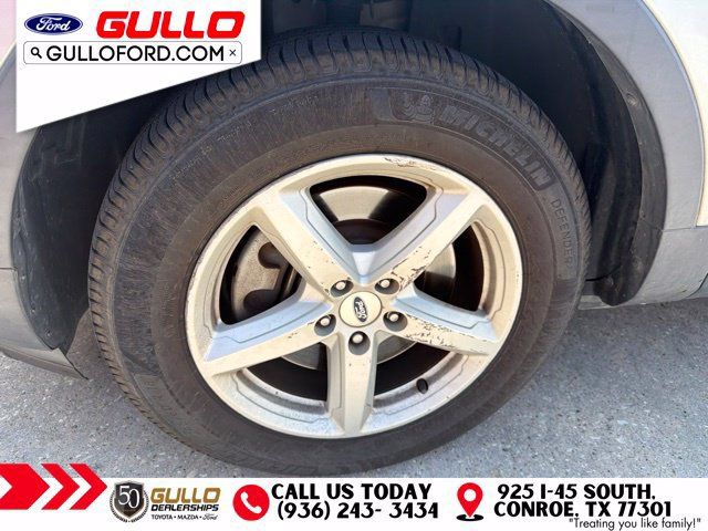 Certified 2019 Ford Explorer XLT w/ Equipment Group 202A FWD image 5