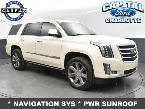 Used 2015 Cadillac Escalade Premium image 3