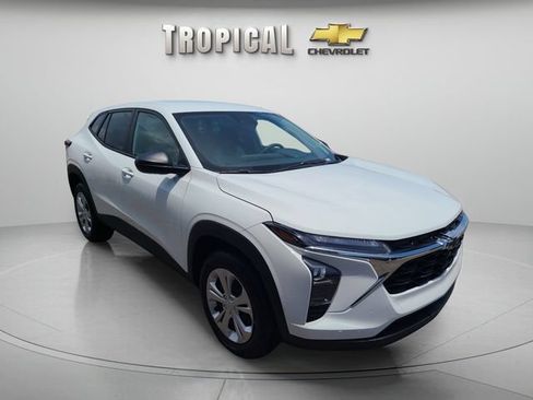 New 2026 Chevrolet Trax LS FWD image 7