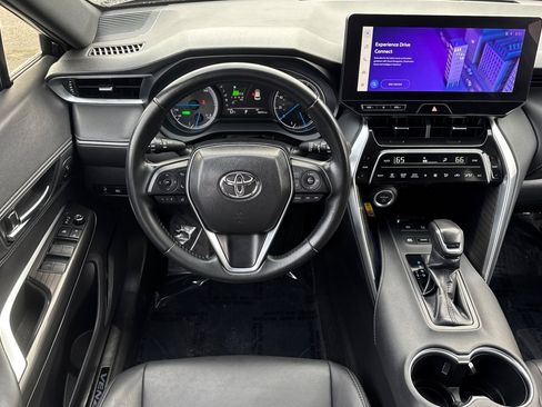 Certified 2024 Toyota Venza XLE image 14