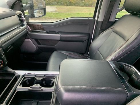 Used 2024 Ford F250 Lariat w/ Chrome Package image 23