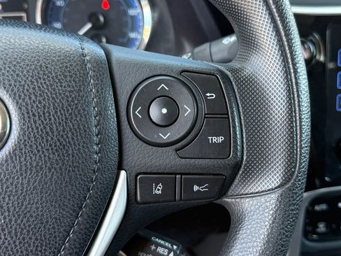 Used 2017 Toyota Corolla XLE w/ Carpet Mat Package (TMS) image 25