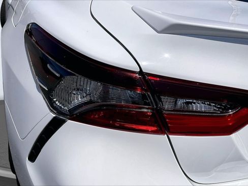 Used 2021 Toyota Camry SE FWD image 30