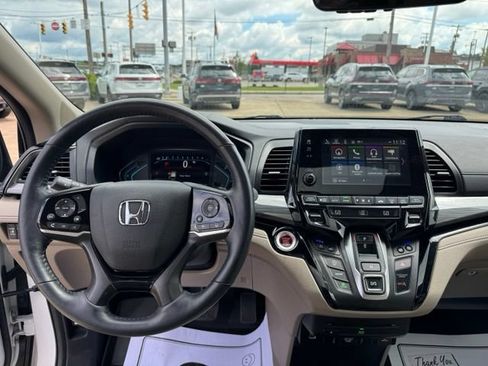Used 2023 Honda Odyssey Elite image 18