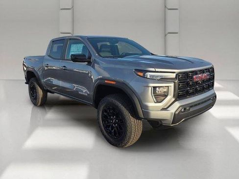 New 2026 GMC Canyon Elevation w/ Convenience Package RWD image 7