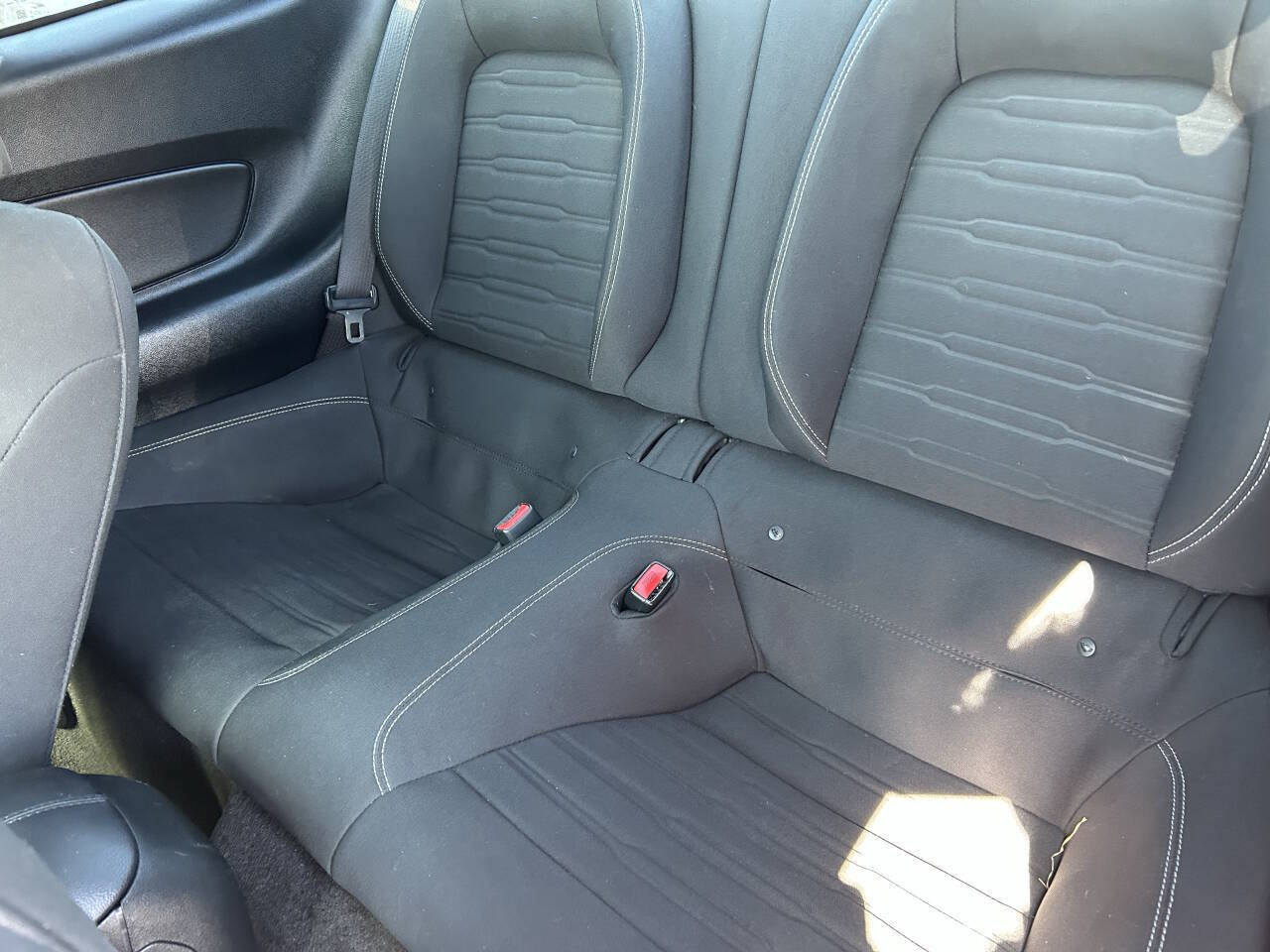 Used 2017 Ford Mustang Coupe RWD image 10