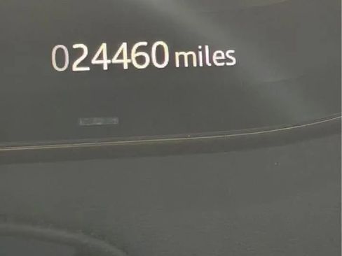 Used 2025 Land Rover Range Rover Sport SE image 12