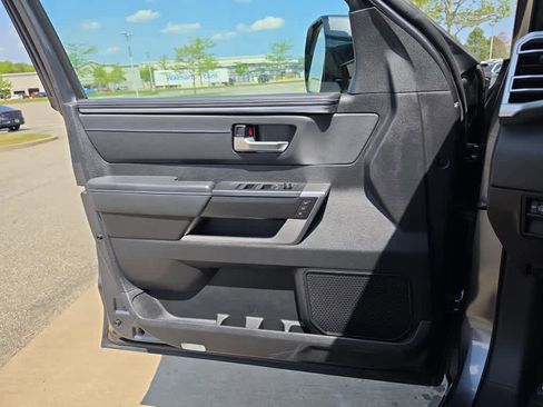 Used 2023 Toyota Tundra Platinum AWD/4WD image 22