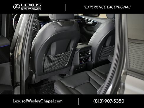 Used 2025 Audi Q7 3.0T Premium Plus image 28