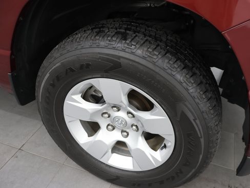 Used 2020 RAM 1500 Big Horn AWD/4WD image 3