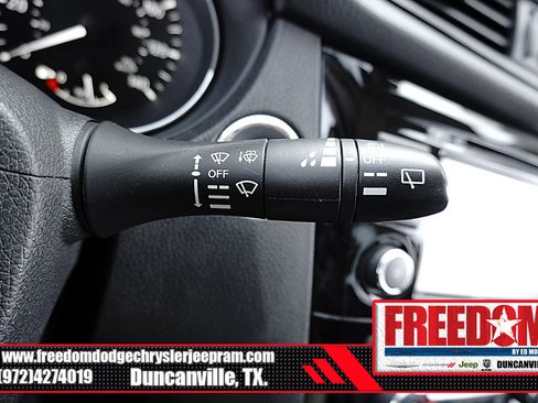 Used 2020 Nissan Rogue SV w/ Premium Package FWD image 32