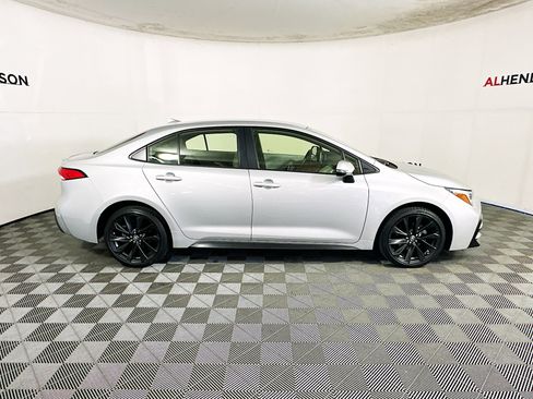 Certified 2023 Toyota Corolla SE image 2