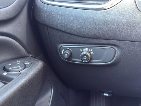 Used 2024 Chevrolet Equinox LT image 21