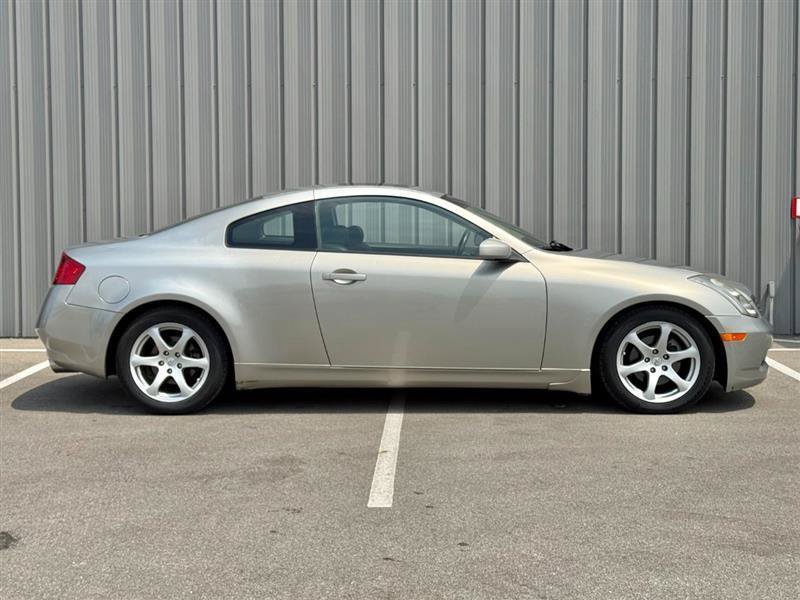 Used 2004 INFINITI G35 Coupe w/ Premium Pkg RWD image 4