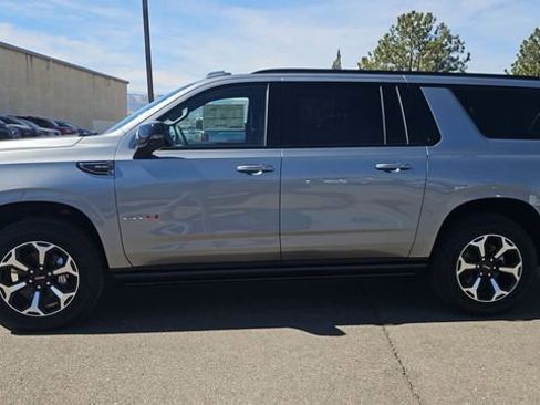 New 2026 GMC Yukon XL AT4 w/ AT4 Premium Package image 5